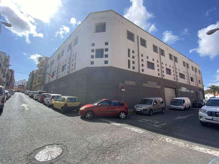 Edificio donde se ubicará la nueva tienda de HiperDino en Telde/TA.